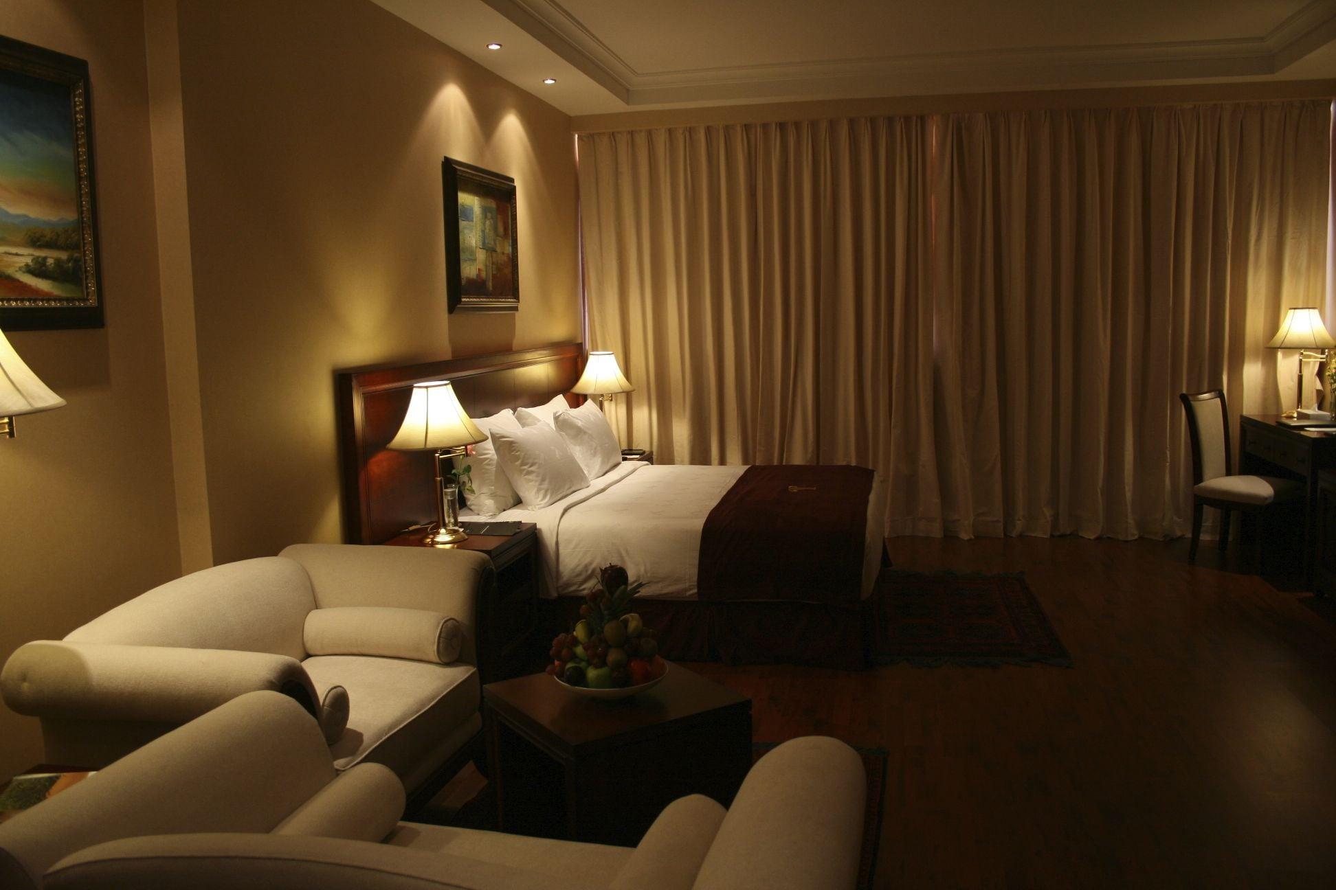 Trianon Royal Hotel Abu Dabi Dış mekan fotoğraf