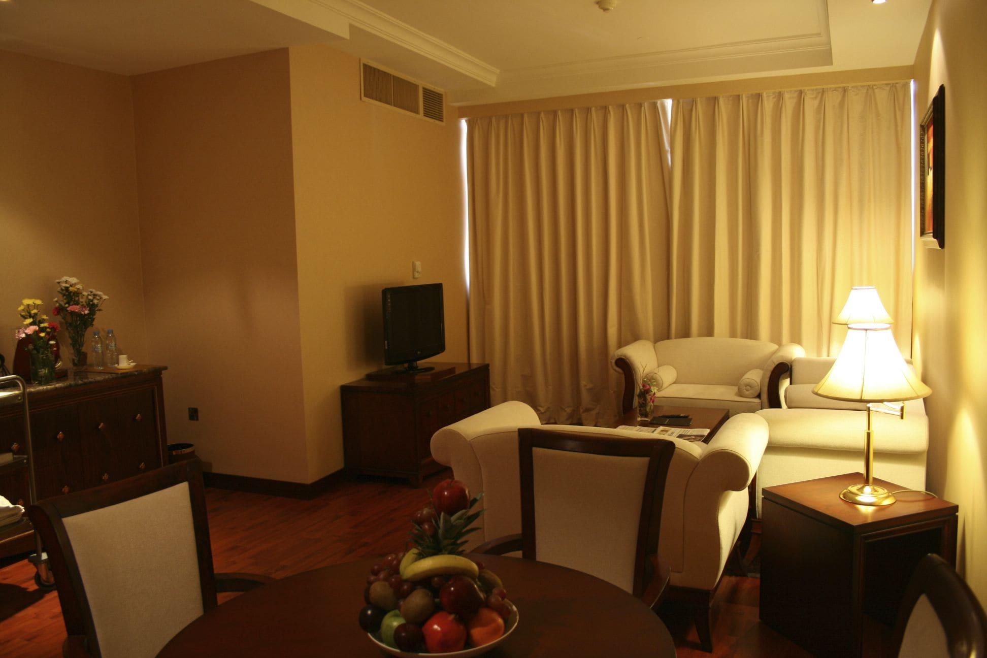 Trianon Royal Hotel Abu Dabi Dış mekan fotoğraf