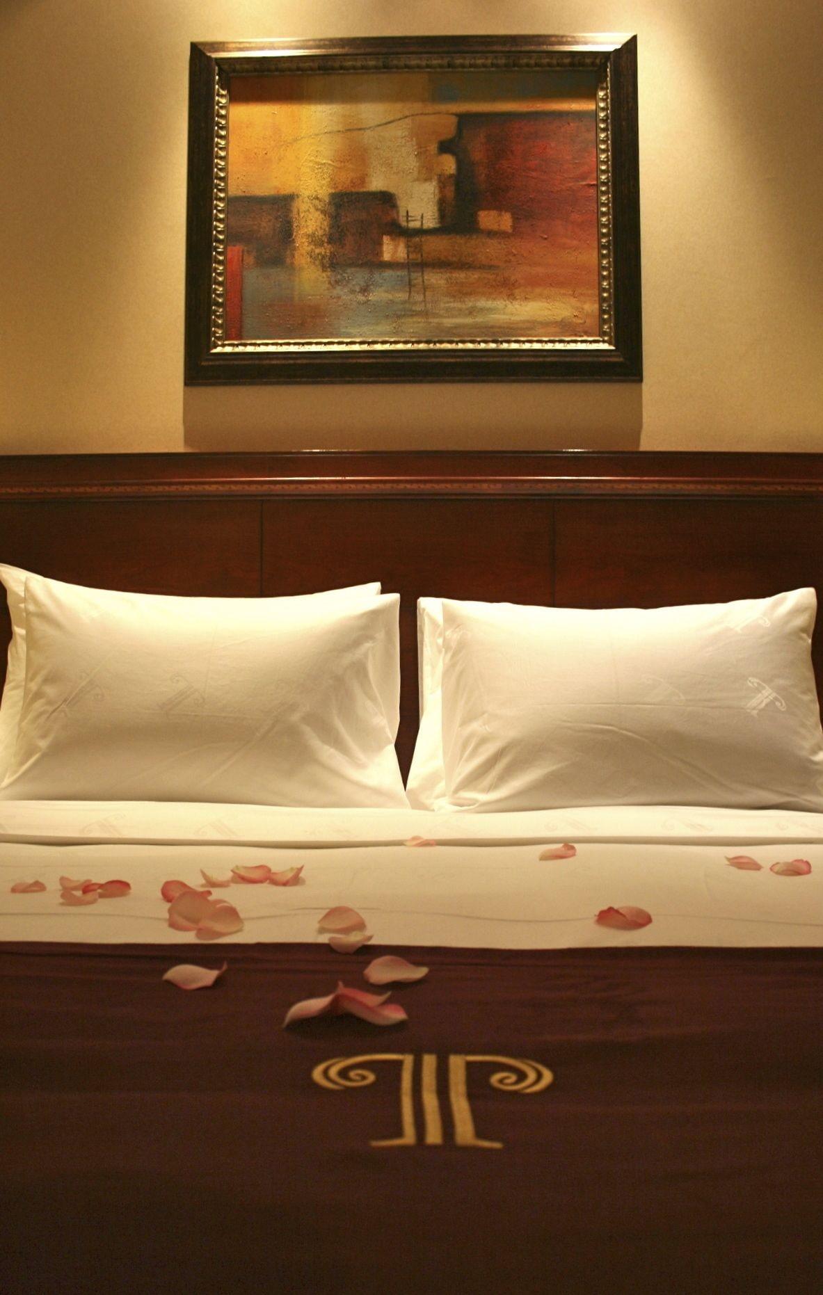 Trianon Royal Hotel Abu Dabi Dış mekan fotoğraf
